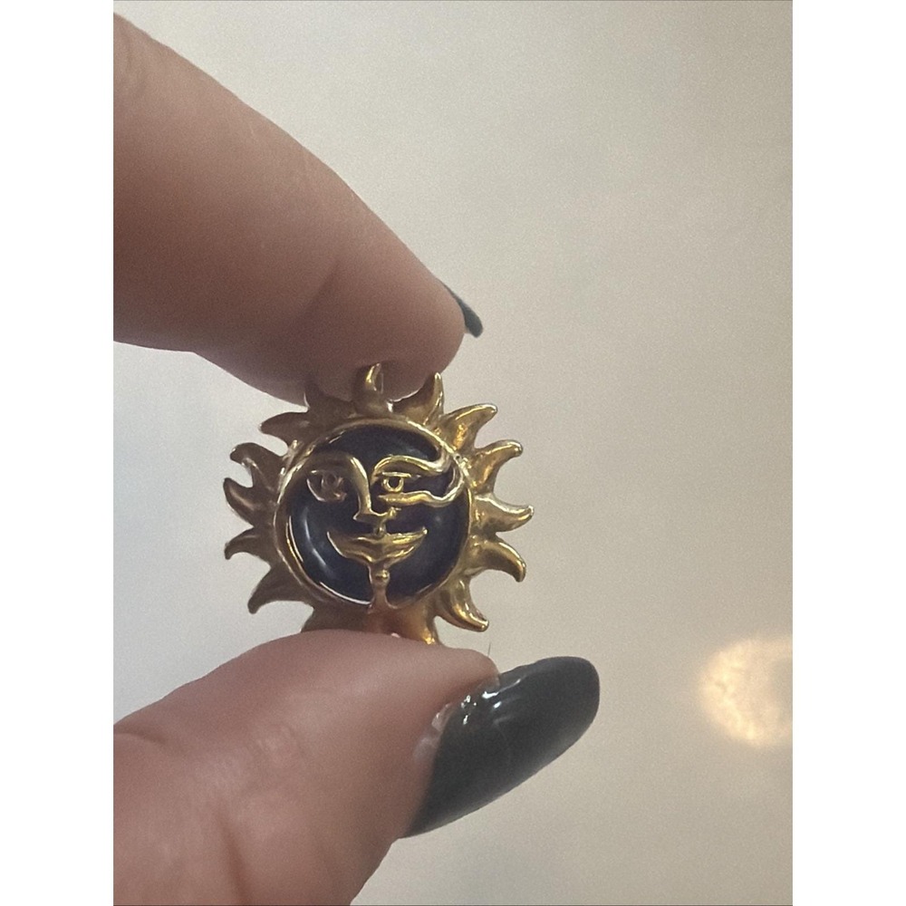 VTG Whimsy Gold Tone Sun Face Pendant Purple Stone Moving Orb Celestial 3/4"